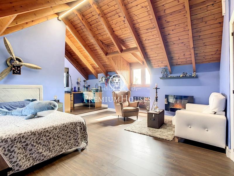 Foto ef76b69a-9bc1-469b-8d85-c49cec5d3f0d. Casa con riscaldamento parcheggio piscina in Urbanitzacions Mataró