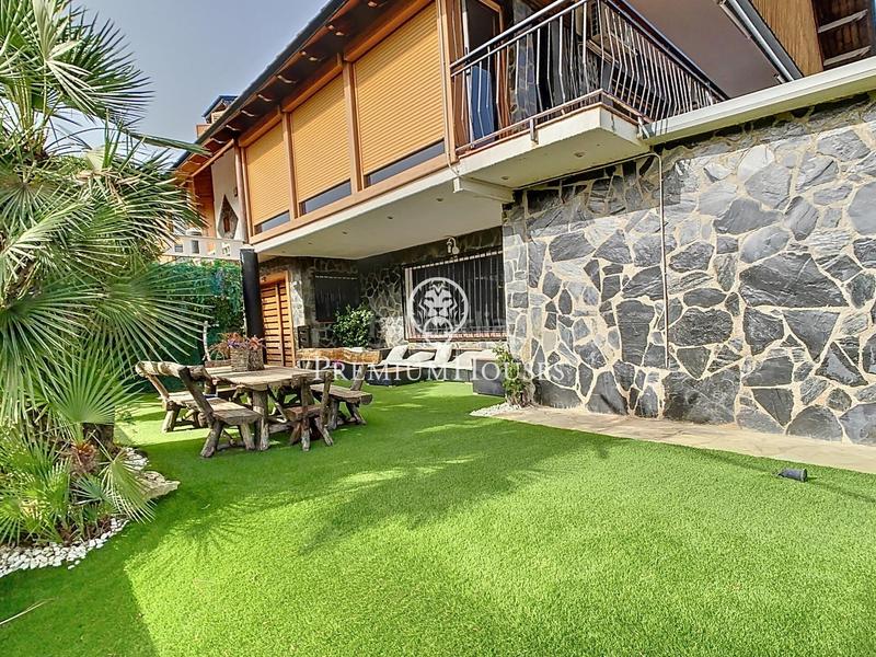 Foto f0aaf925-8921-484b-af22-4056f03bc5db. Casa con riscaldamento parcheggio piscina in Urbanitzacions Mataró