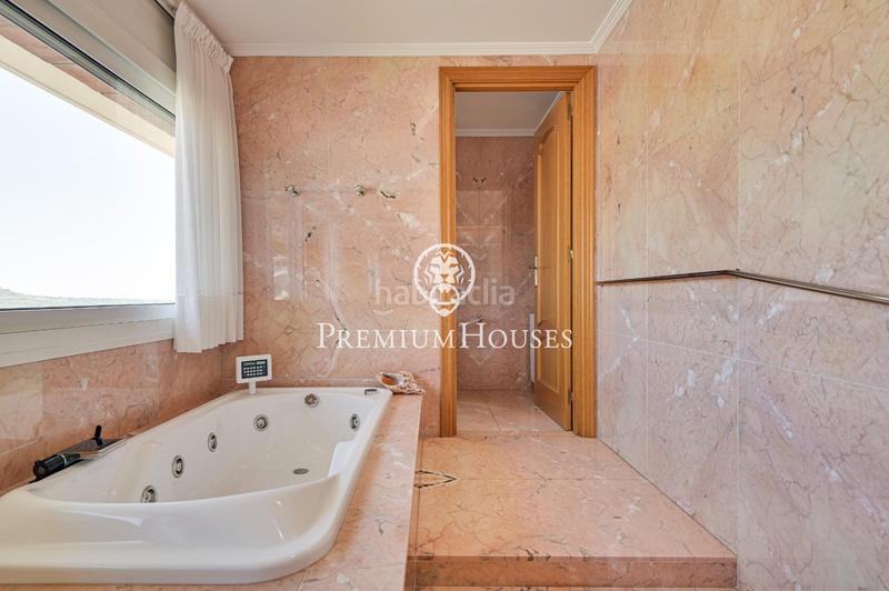 Foto d907f9e5-13e6-43c1-8ae3-1a9753558311. Rent house with heating parking in Nucli Urbà Argentona