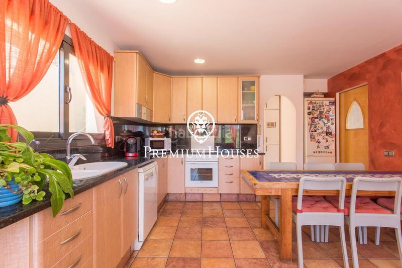 Foto 97bc7607-4014-49a5-8b36-b27f404a1078. Casa  ibicenca en venta en Nucli Urbà Argentona