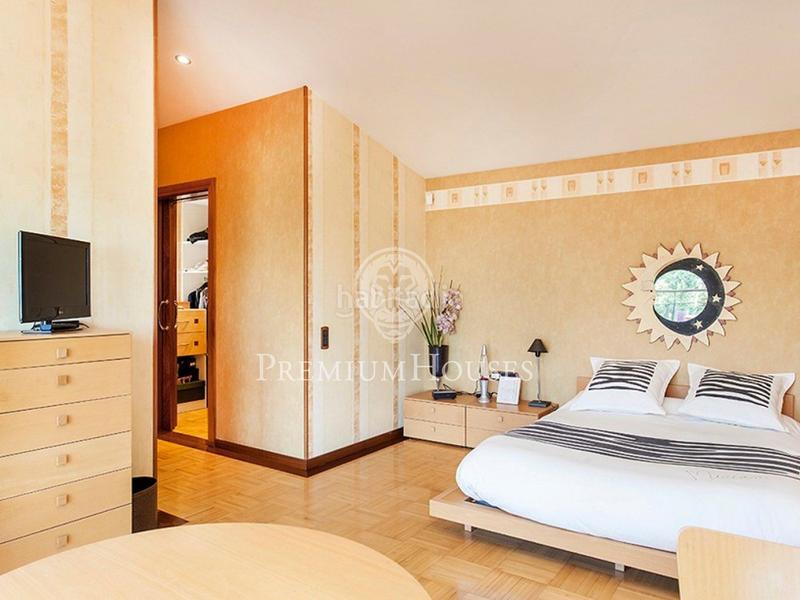 Foto 48895953-e1fb-4541-9718-a29b0b43cde5. Casa con riscaldamento parcheggio piscina in Calella