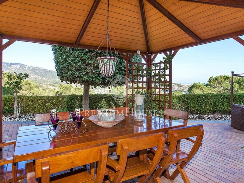 Foto 64850873-67a4-4bb8-9b82-6c6602bca4a9. Casa con riscaldamento parcheggio piscina in Calella