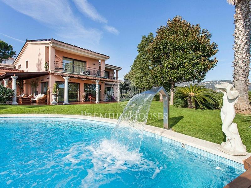 Foto e6c6b8b8-e51f-4d16-a4cd-011b43d28423. Casa con riscaldamento parcheggio piscina in Calella