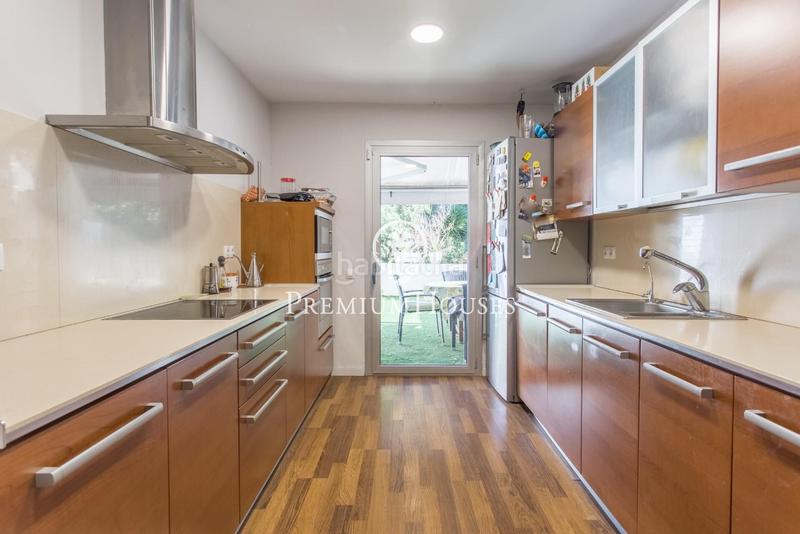 Foto 8527c4fe-5e91-42b4-8ff8-4ce50c33fb9b. Reihenhaus mit heizung parking pool in Urbanitzacions Sant Pol de Mar