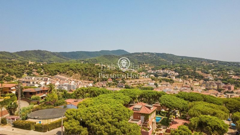 Foto 5fc4b696-6ba9-4106-a518-a589fb5f862a. Casa amb calefacció aparcament piscina a Centre Sant Andreu de Llavaneres