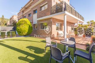 Maison jumelée à Vilassar de Dalt. Casa en venta en vilassar de dalt con espectaculares vistas