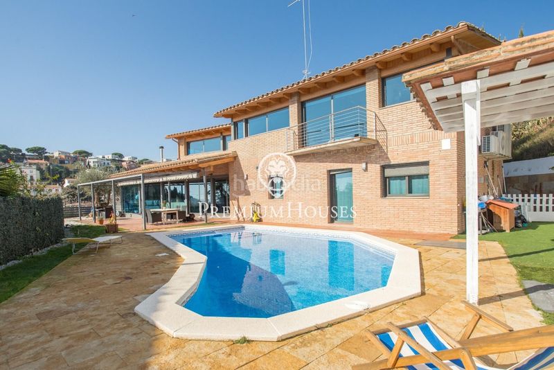 Foto 083f8128-ead4-4551-a53f-e5391708d50c. Casa amb calefacció aparcament piscina a Urbanitzacions Arenys de Mar