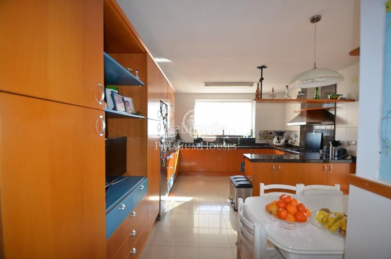 Foto 04022567-851a-4289-8b5f-fa2f3dca3c5b. Maison avec chauffage parking piscine dans Alella