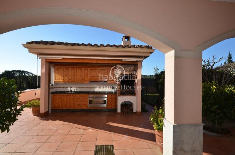 Foto 14adcbe1-ebe3-4cd4-9615-ab8962b30676. Maison avec chauffage parking piscine dans Alella