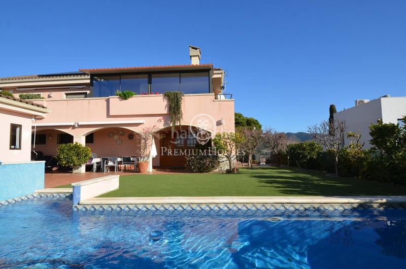 Foto 85eecddc-b13e-4c17-887f-a4bf53978410. Maison avec chauffage parking piscine dans Alella