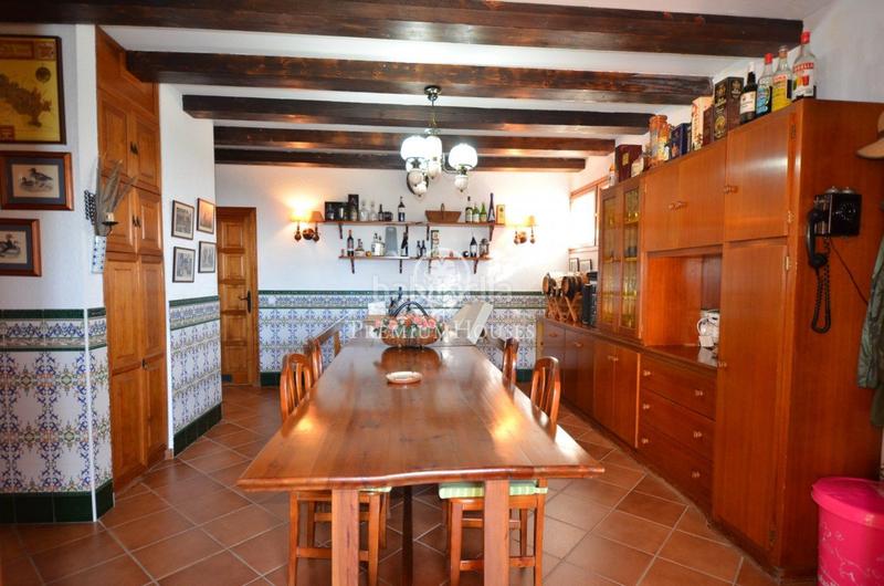 Foto b9780501-18ce-4d43-a41e-0ea18af07341. Maison avec chauffage parking piscine dans Alella