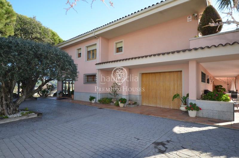 Foto de486267-f2fb-4d83-875a-e37d6f039017. Maison avec chauffage parking piscine dans Alella