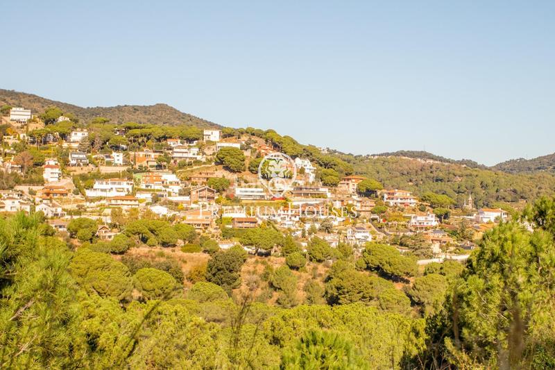 Foto 9fe223f7-9146-4bd5-8a40-c14d8f99e2db. Haus mit heizung parking pool in Alella