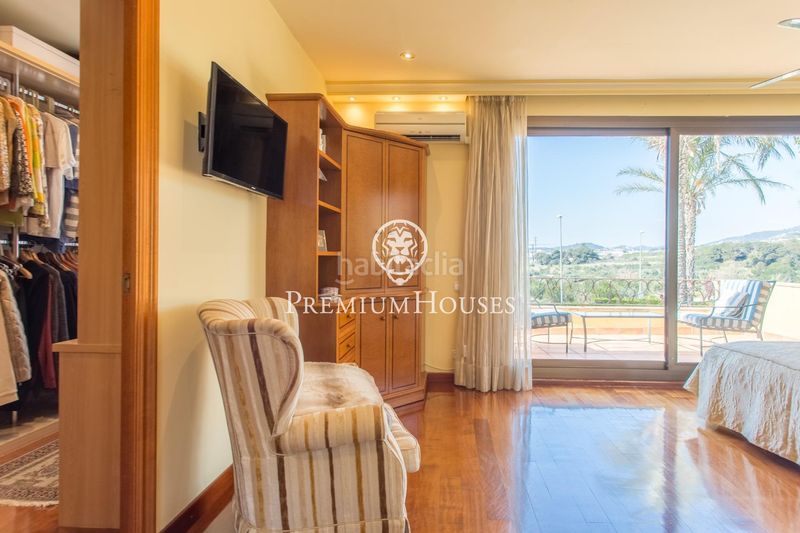 Foto 02c0d0d2-9cf9-492d-8477-9412e13e97d7. Casa amb calefacció aparcament piscina a Alella
