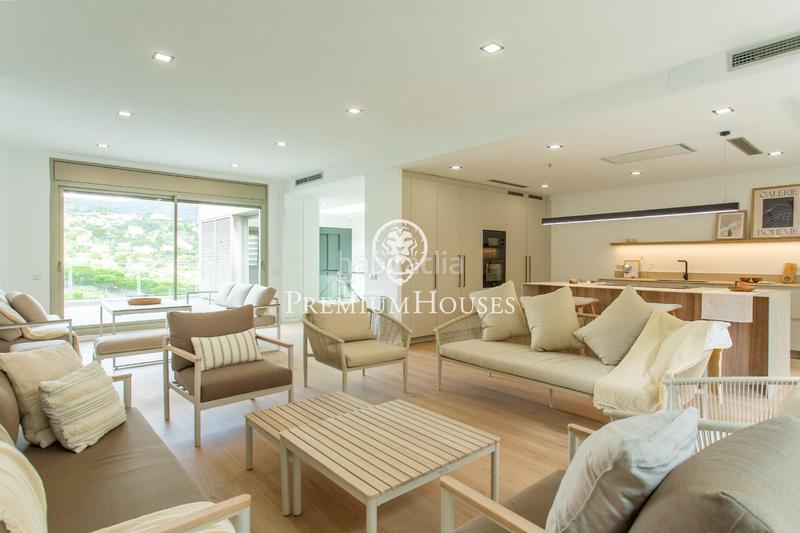 Foto f53bbcff-a8e8-4461-a458-bff865d32317. Casa con riscaldamento parcheggio in Alella