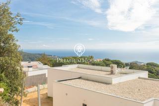 Terrain résidentiel à Urbanitzacions. Terreno en venta con vistas espectaculares en la cornisa