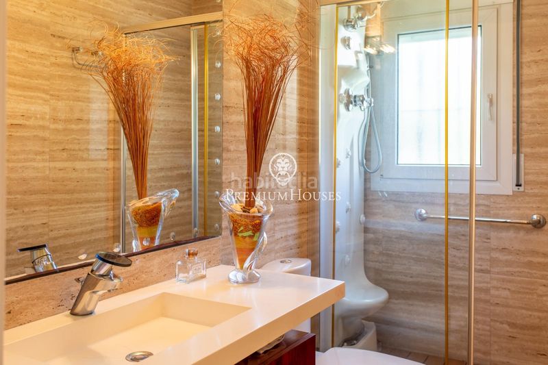 Foto c7e4830b-9dd8-44b7-aeae-71933eb52061. Casa amb calefacció aparcament piscina a Centre Masnou (El)