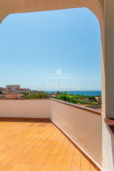 Foto dba6693b-e04c-4e47-b4ee-050736416fe3. Casa amb calefacció aparcament piscina a Centre Masnou (El)
