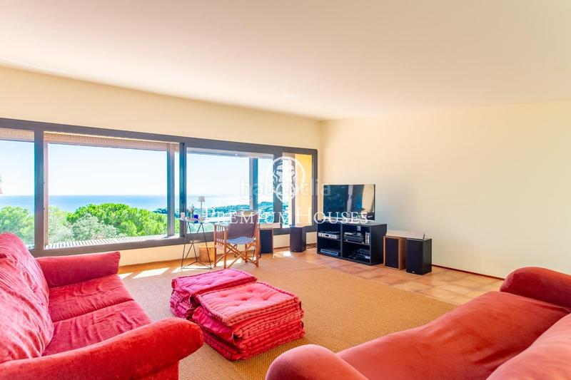 Foto e3f1e4a4-2fc4-4574-9836-4b787db43010. Casa con riscaldamento parcheggio piscina in Rocaferrera Sant Andreu de Llavaneres