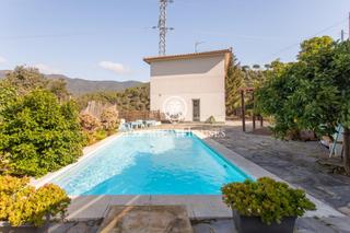 Maison à Sant Cebrià de Vallalta. Casa en venta, confort y naturaleza a 5 minutos del centro del p