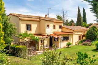 Maison à Arenys de Munt. Masía en venta en arenys de munt