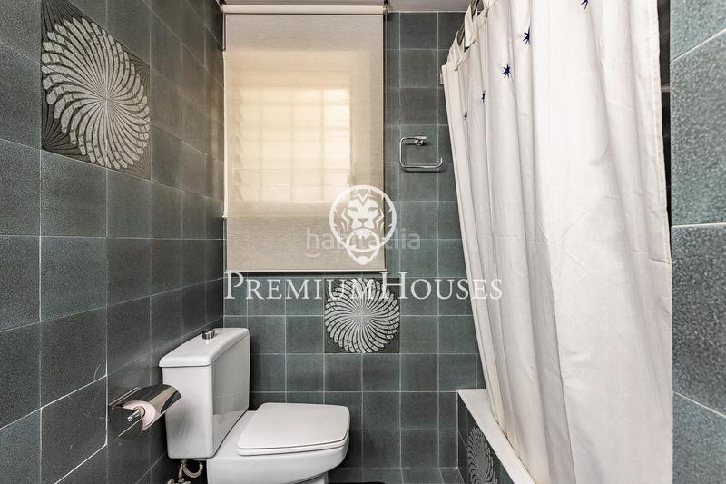 Foto 1fb79c49-b646-4fb2-9d63-79a1191f220d. Casa amb calefacció aparcament piscina a Mas Ram Badalona