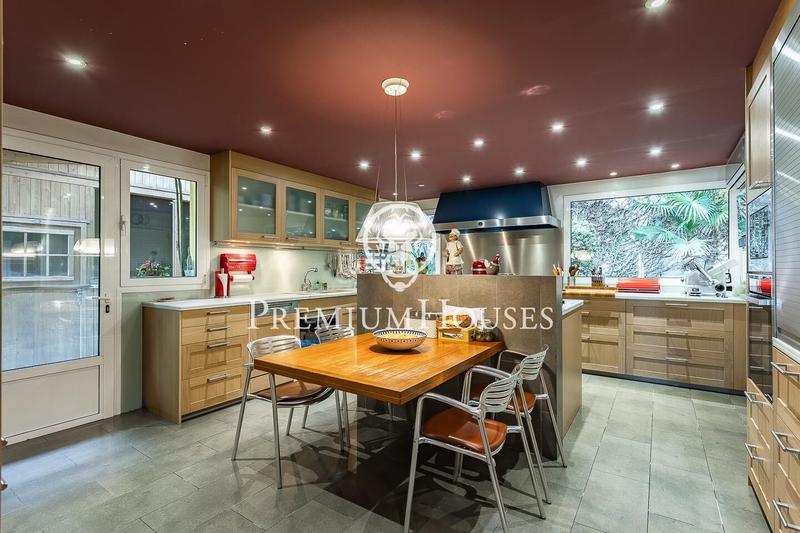 Foto 7c717bc6-441c-4b45-8683-22077fd7f9fc. Casa amb calefacció aparcament piscina a Mas Ram Badalona