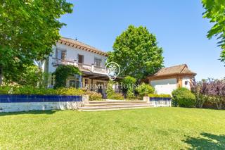 Casa a Nucli Urbà. Vivienda única a la venta en el corazón de argentona