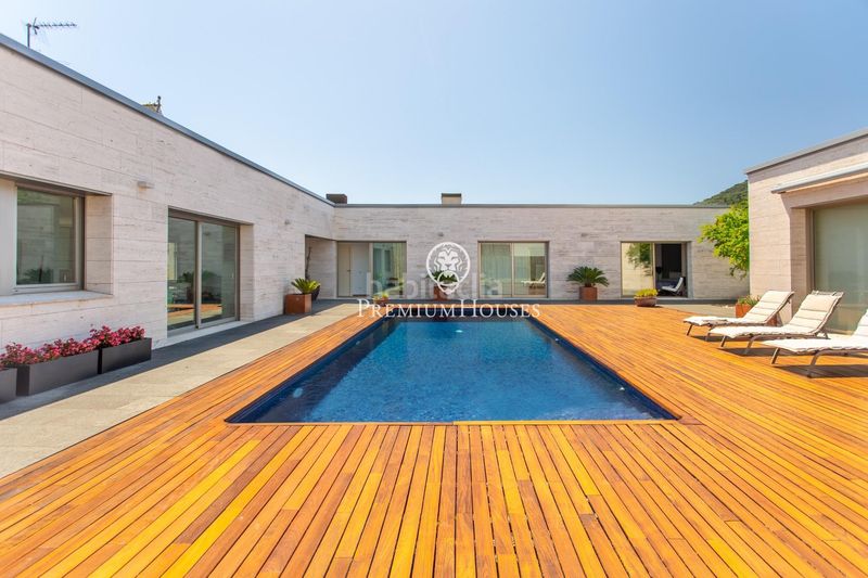 Foto ba819322-d089-4b0f-b300-b0b68ed40775. Casa amb calefacció aparcament piscina a Vallromanes