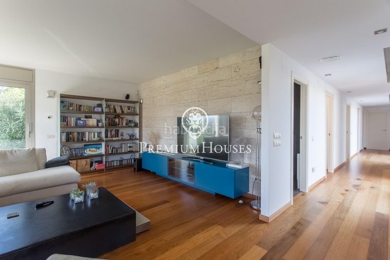 Foto fad7eb76-8fc8-4d66-ab98-d0209ffa0295. Casa amb calefacció aparcament piscina a Vallromanes