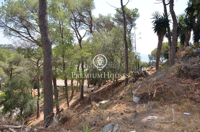 Foto c21a4669-c471-45cf-bdfd-80e84eb4d18b. Terreny residencial a Premià de Dalt