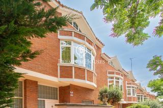 Casa a Vista Alegre. Casa a la venta en mataró llena de luz y calidez
