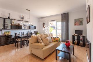 Casa en Vista Alegre. Casa a la venta en mataró llena de luz y calidez