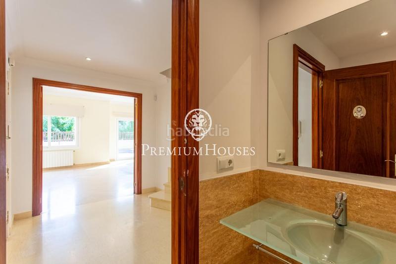 Foto 38bc63e2-8f70-4261-8779-d792df7fde2e. Casa con riscaldamento parcheggio piscina in Vilassar de Dalt