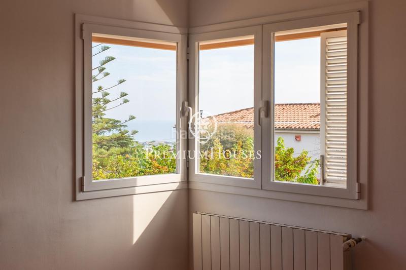 Foto ebe3d439-003d-4e44-9a6f-c878e98a1b94. Casa con riscaldamento parcheggio piscina in Vilassar de Dalt