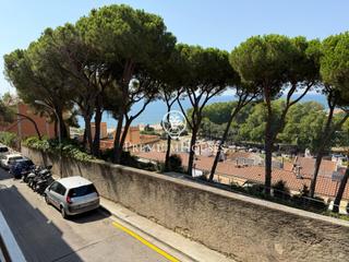 Location Appartement à Centre. Piso en alquiler con vistas al mar en sant pol de mar