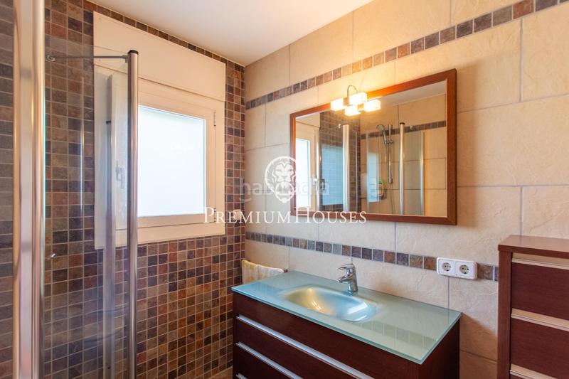 Foto bf25b23a-5527-4e2f-8ad3-621df31c2005. Casa amb aparcament a Can Sans Sant Andreu de Llavaneres