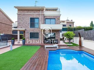 Casa a Vilassar de Dalt. Magnífica casa en venta al lado de sorli emocions