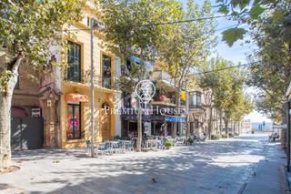 Casa en Canet de Mar. Edificio en venta en el centro de canet de mar