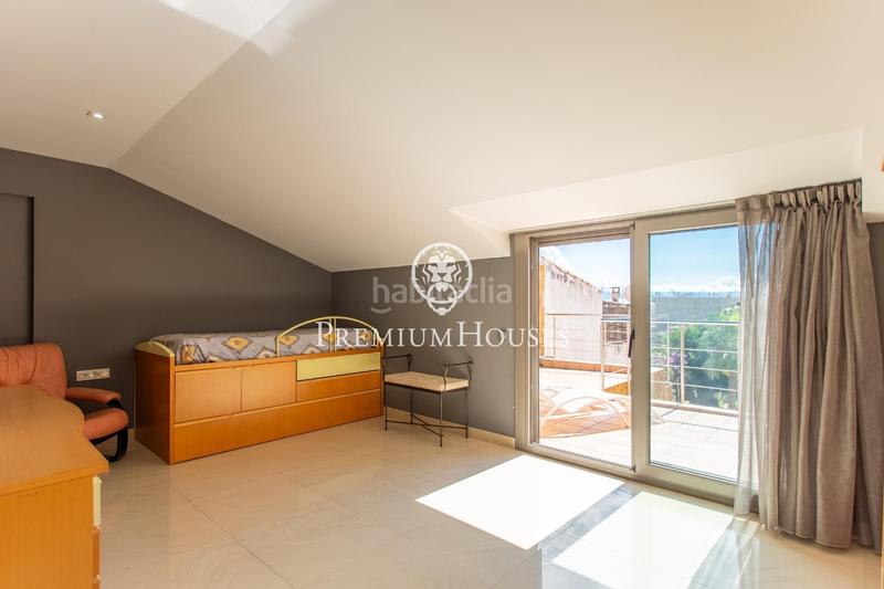 Foto 9177d5e7-cc4d-45f3-90b7-68e7c3756f42. Casa amb aparcament a Centre Mataró