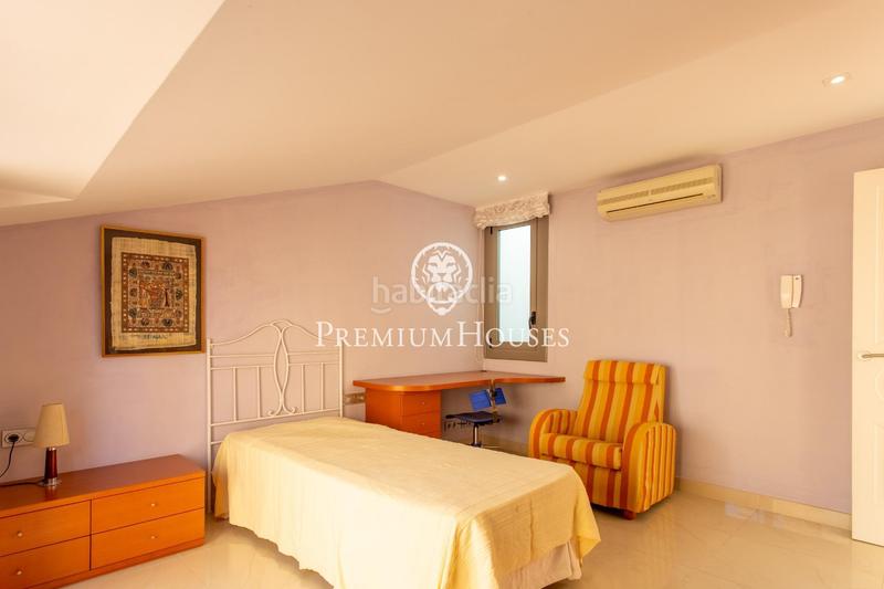 Foto b3b1c408-6df0-41b9-b7f8-f5a154f49827. Casa amb aparcament a Centre Mataró