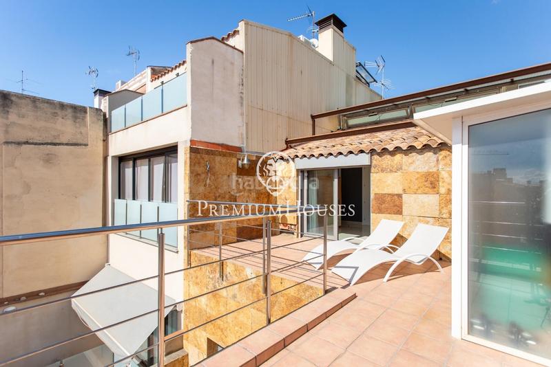 Foto e2f56a9c-08d9-4506-8863-9b2ef137812e. Casa  de pueblo en venta en el centro en Centre Mataró