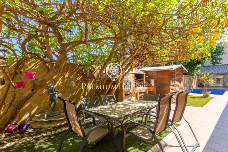 Foto e304f96a-d145-4550-8b78-555a3fbb35d4. Casa  de pueblo en venta en el centro en Centre Mataró