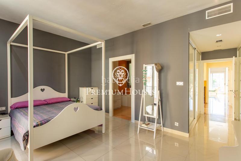 Foto ebfcddd4-6471-4515-86f1-8c367e3240ec. Casa amb aparcament a Centre Mataró