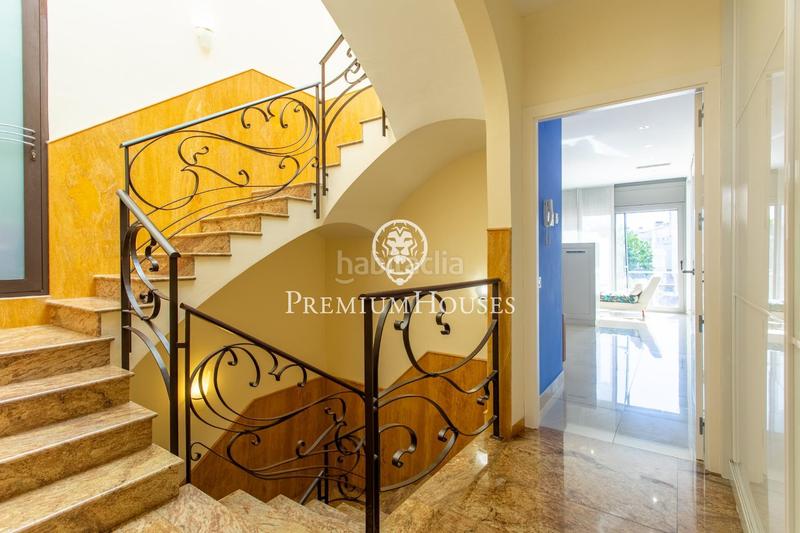 Foto f0de9c0b-d5bc-4d88-852d-e73bae38cc64. Casa  de pueblo en venta en el centro en Centre Mataró