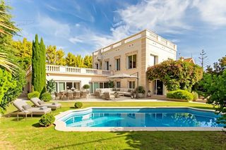 Haus in Califòrnia-Santa Madrona. Impresionante casa en venta en el centro de el masnou
