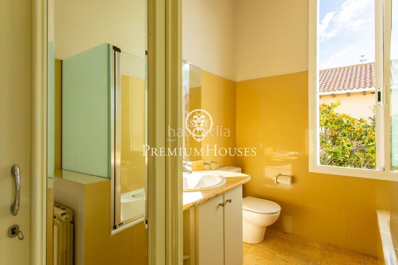 Foto 800ffb67-72fc-4389-9e2b-5ec6c8d693bc. Casa amb calefacció aparcament piscina a Califòrnia-Santa Madrona Masnou (El)