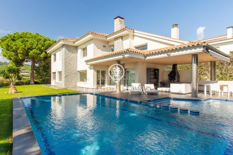 Foto 3765331d-1832-489a-b1f5-79c592dc9606. House with heating pool in Alella