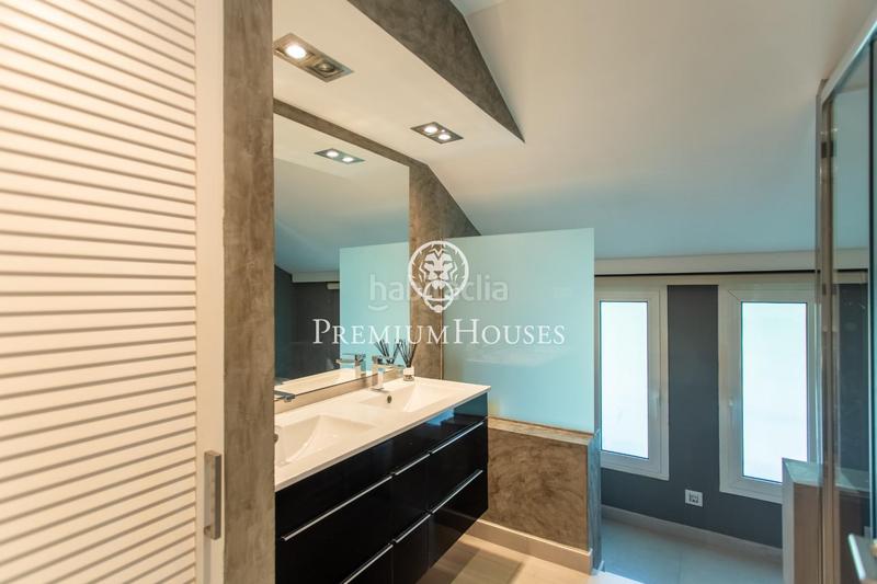 Foto 53db0be1-f0bc-40b2-8623-a007fb07f2a6. House with heating pool in Alella