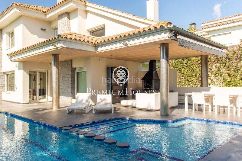 Foto 6ab6d261-6f8d-498c-a315-53ab427f0edd. House with heating pool in Alella